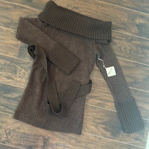 Women wool brown belted sweater size m